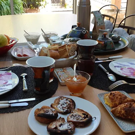 J'irais A Bed and Breakfast *